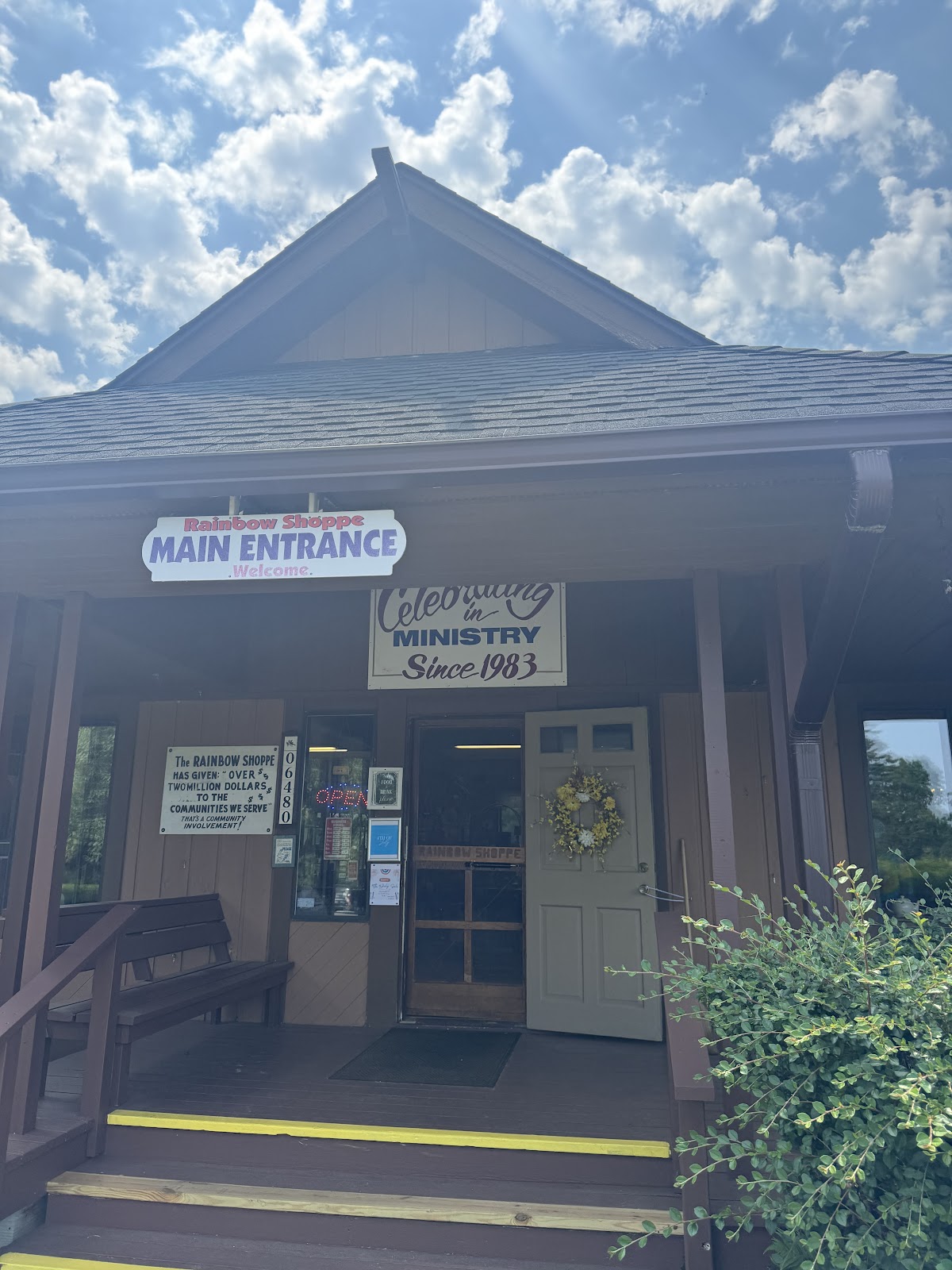 Rainbow Thrift Shoppe in Charlevoix