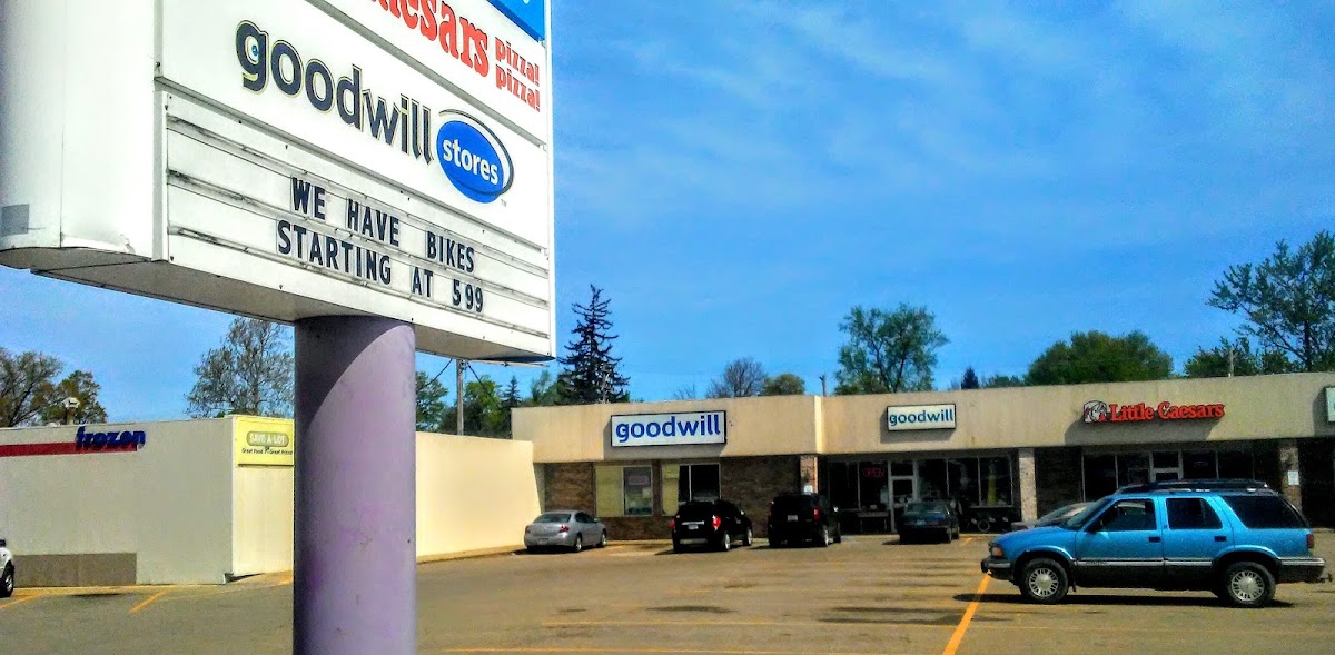 Goodwill Store in Paw Paw