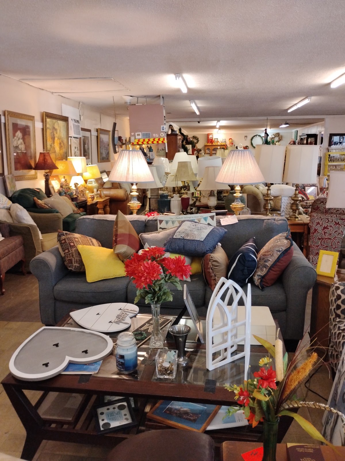 Linda Lou's Thrift and More in Morganton