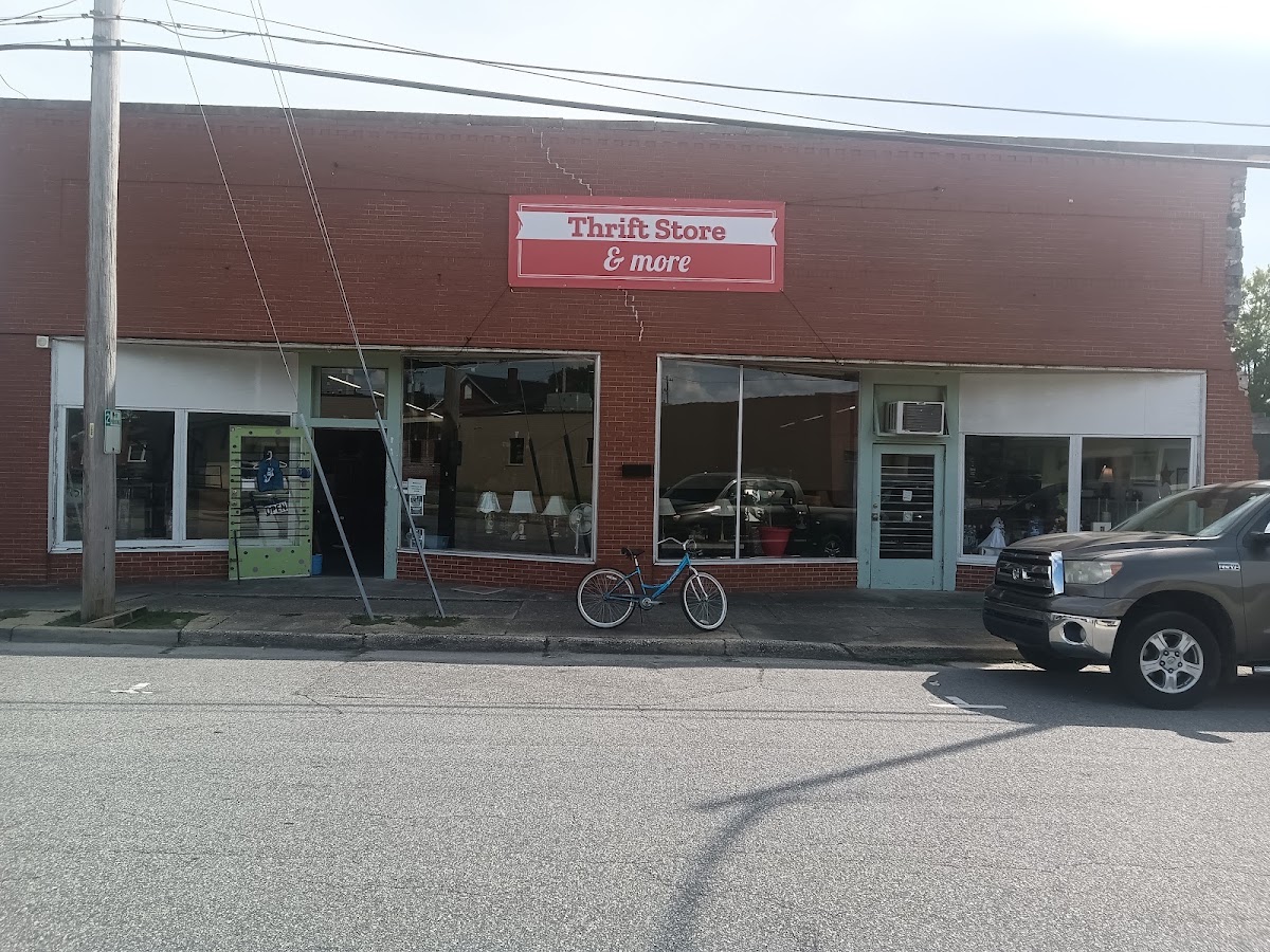 4th Street Thrift Store & More in Lumberton