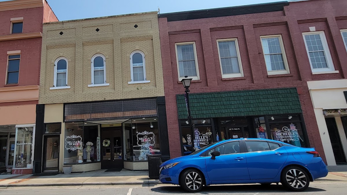 Hugh Chatham Health Thrift Shop in Elkin
