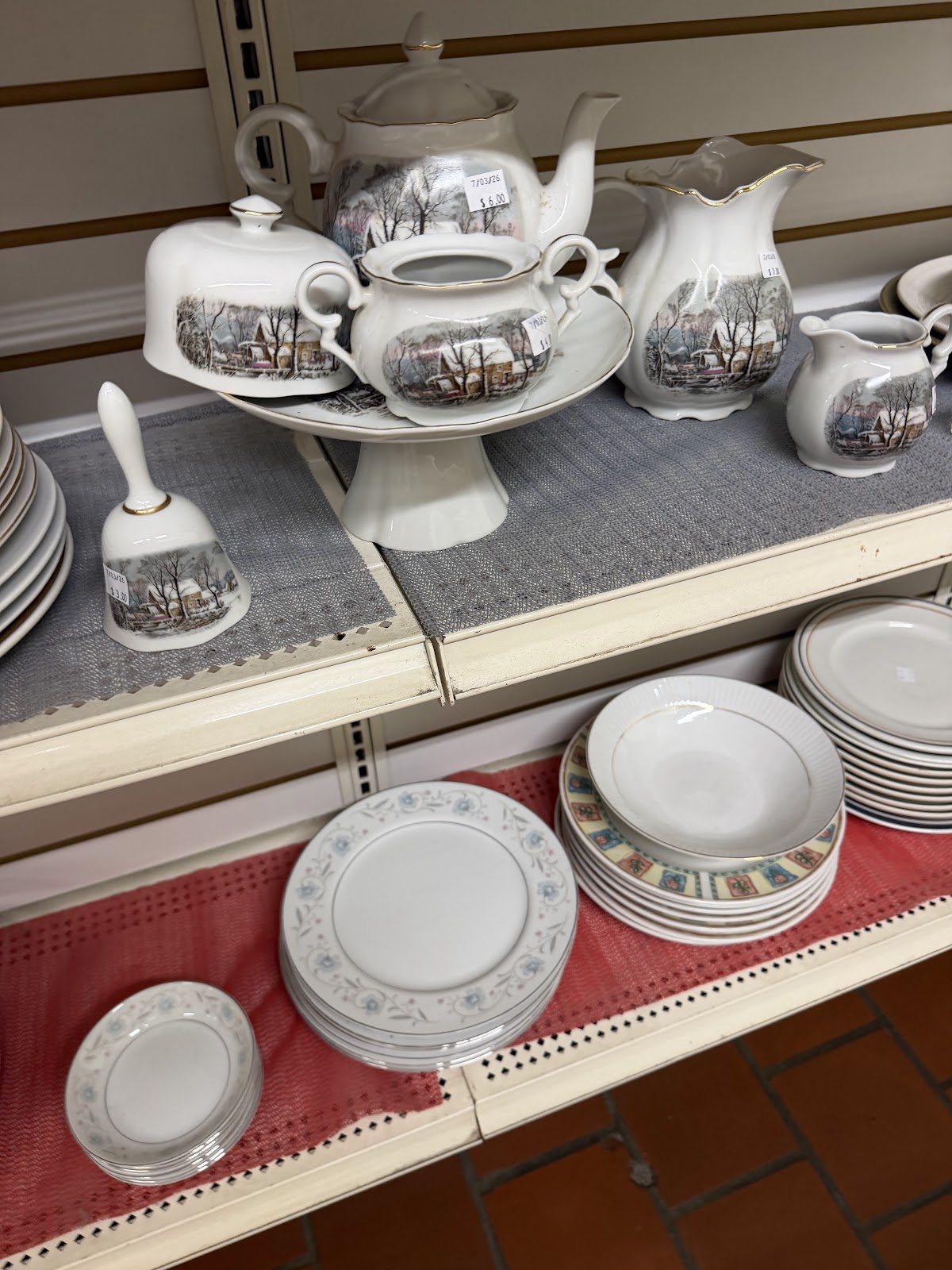 AMOREM Thrifts and Gifts in Valdese