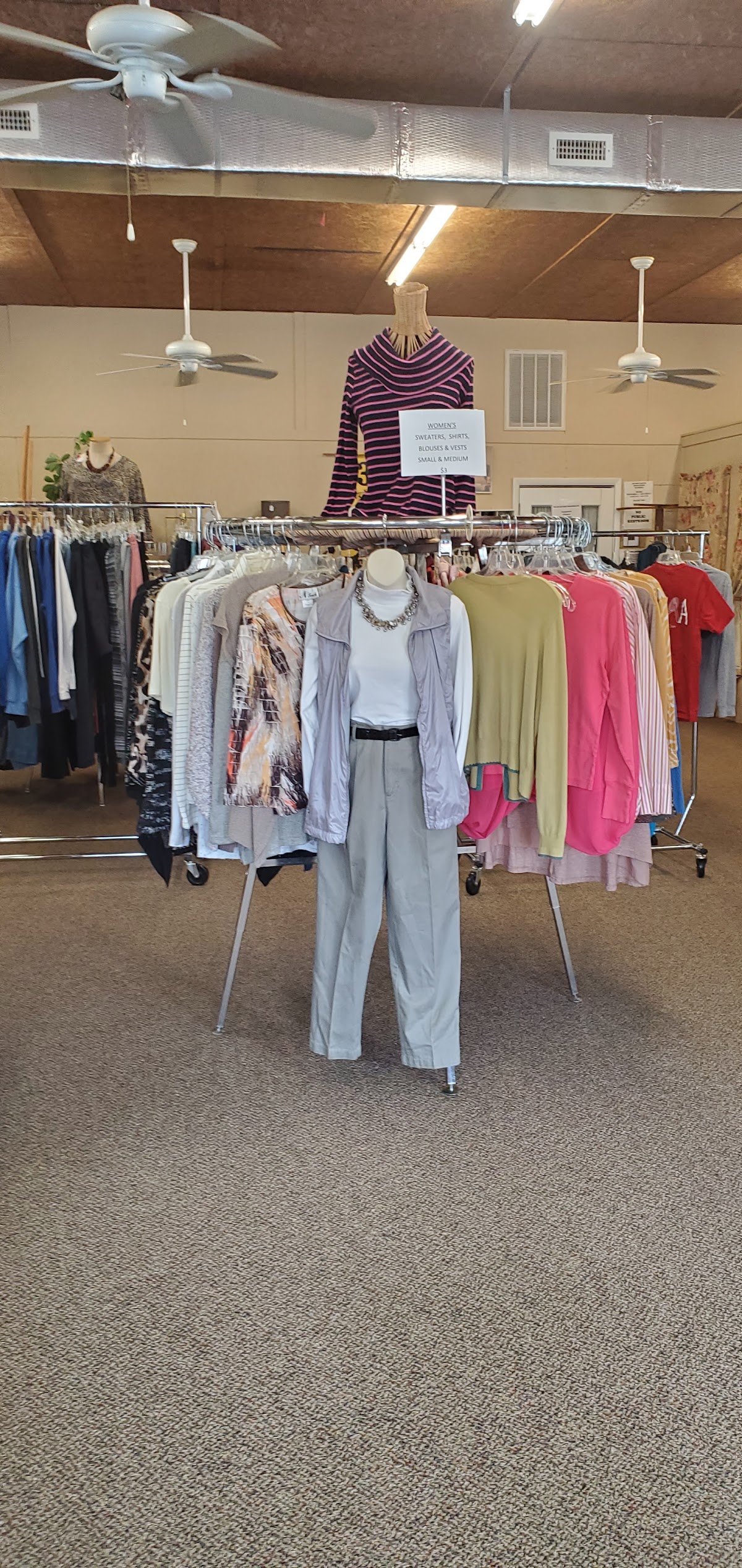 Thrifty Barn in Saluda
