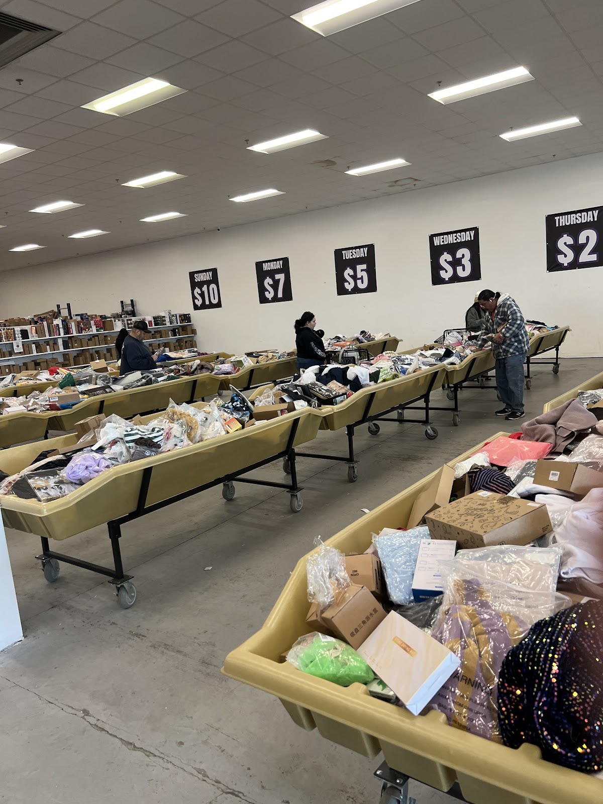 Penny Pincher Thrift Store in Hallwood