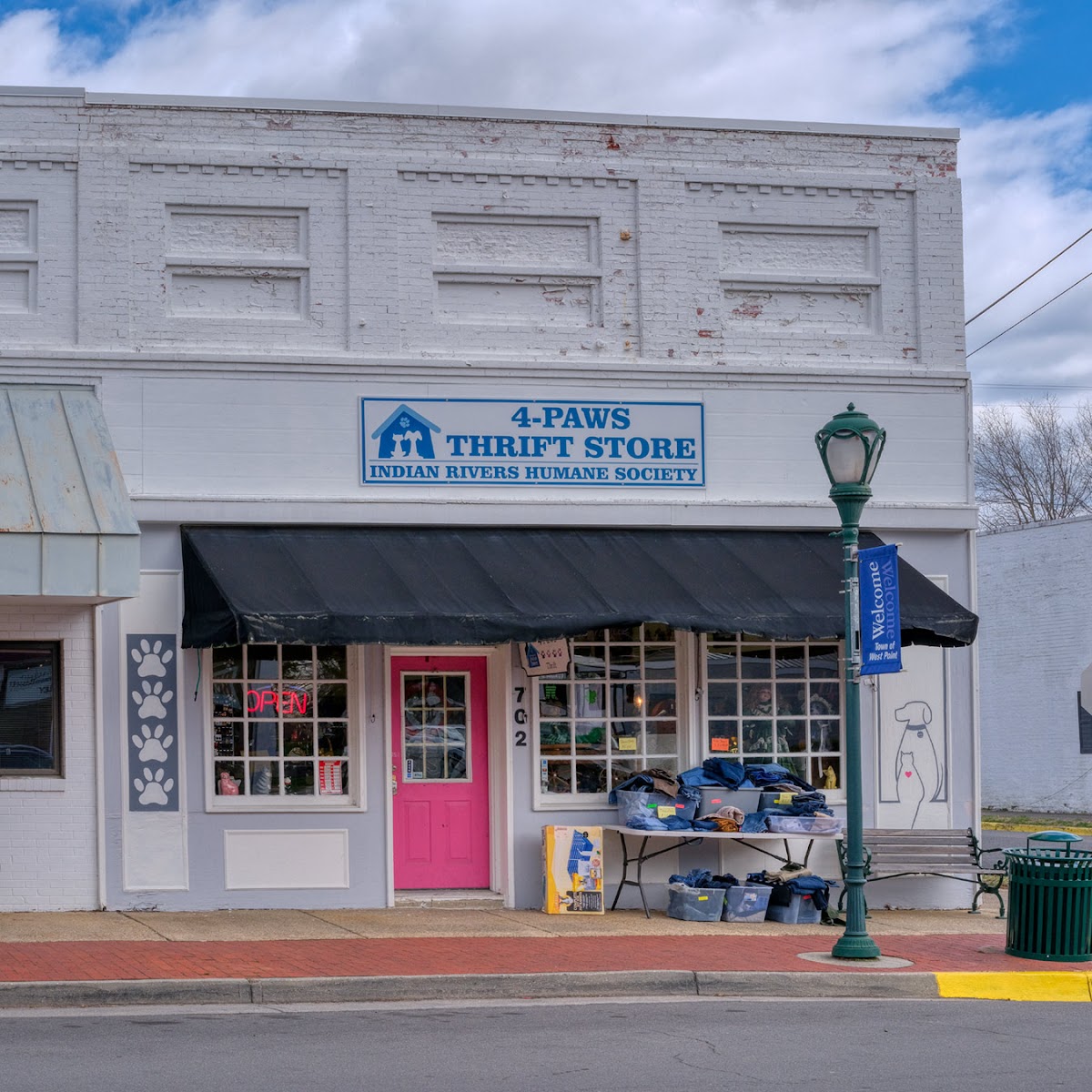 4 Paws Thrift Store/IRHS in West Point