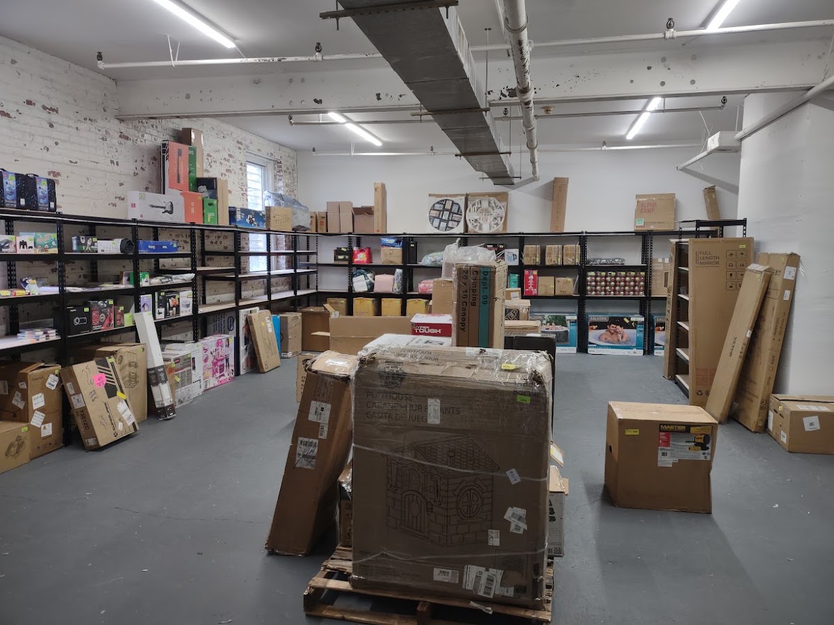 The Good Deal Store in Dickson
