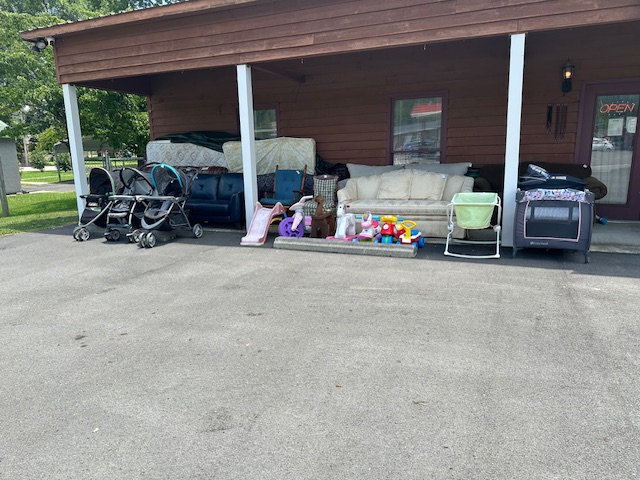 Rag House Resale Shop in Whitwell