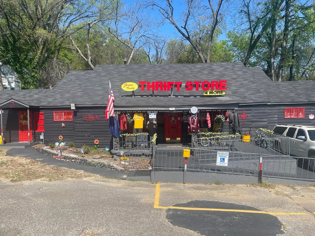 Jones Family Thrift Store & More in Memphis