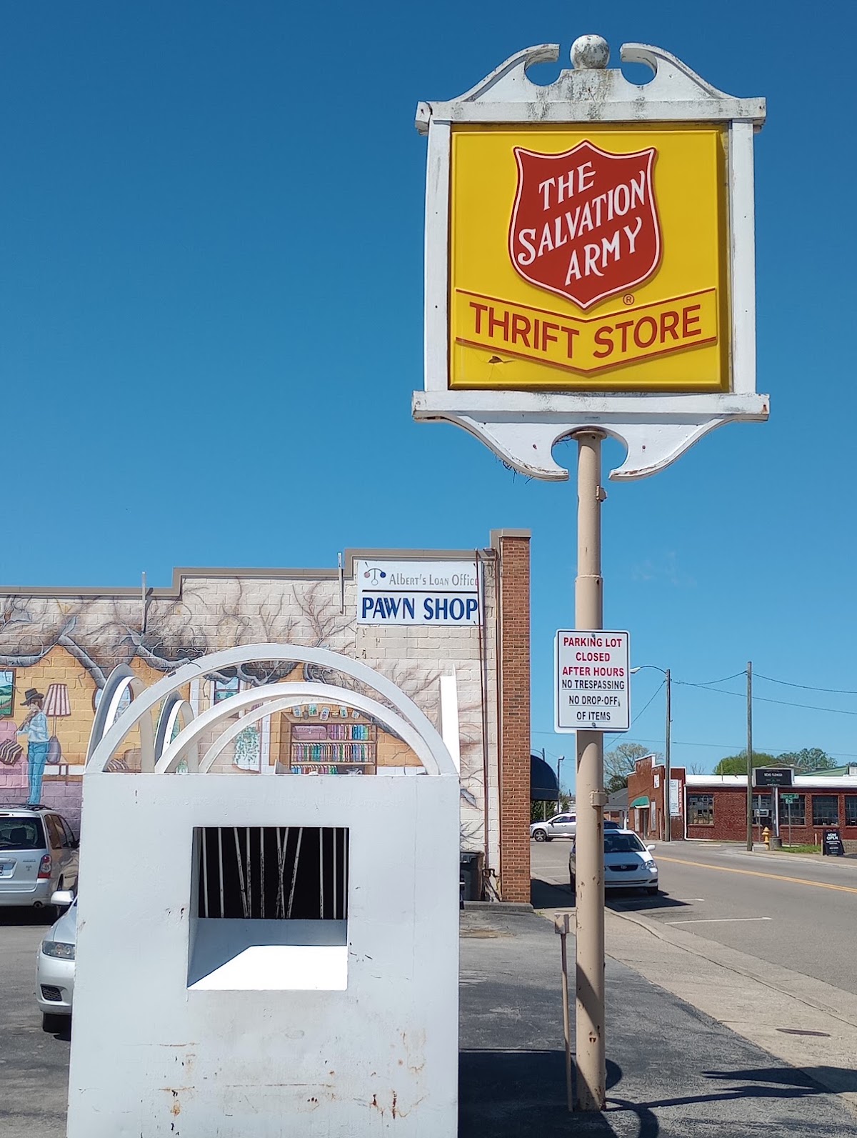 Salvation Army Thrift Store in Bristol