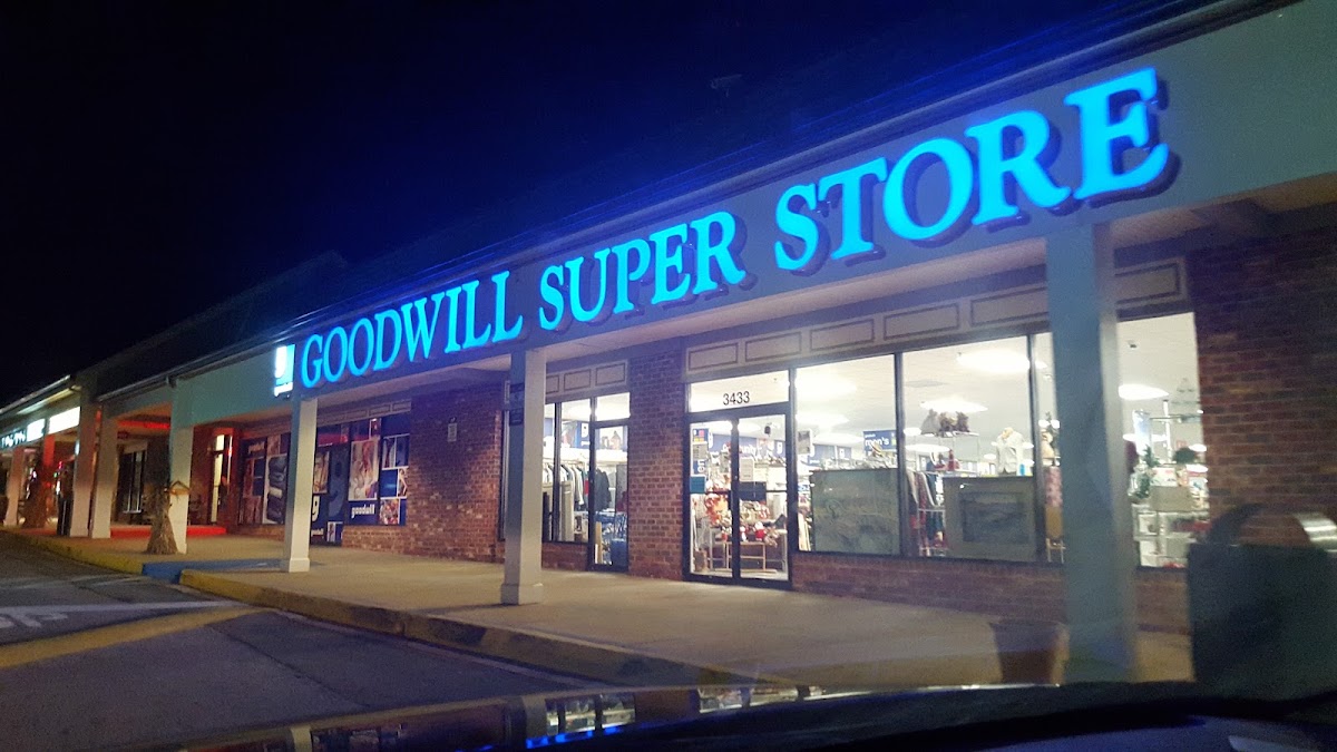 Goodwill Retail Store and Donation Center in Phoenix