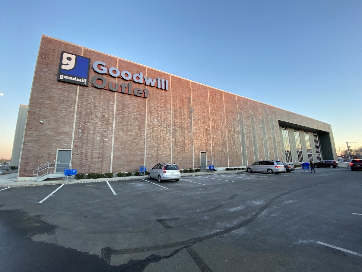 Goodwill NYNJ Outlet Store & Donation Center in South Hackensack