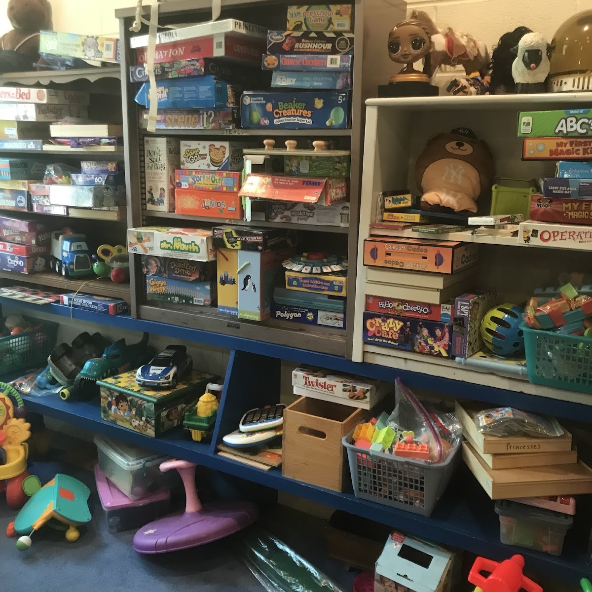 Blue Ox Thrift Store in Hopewell Township