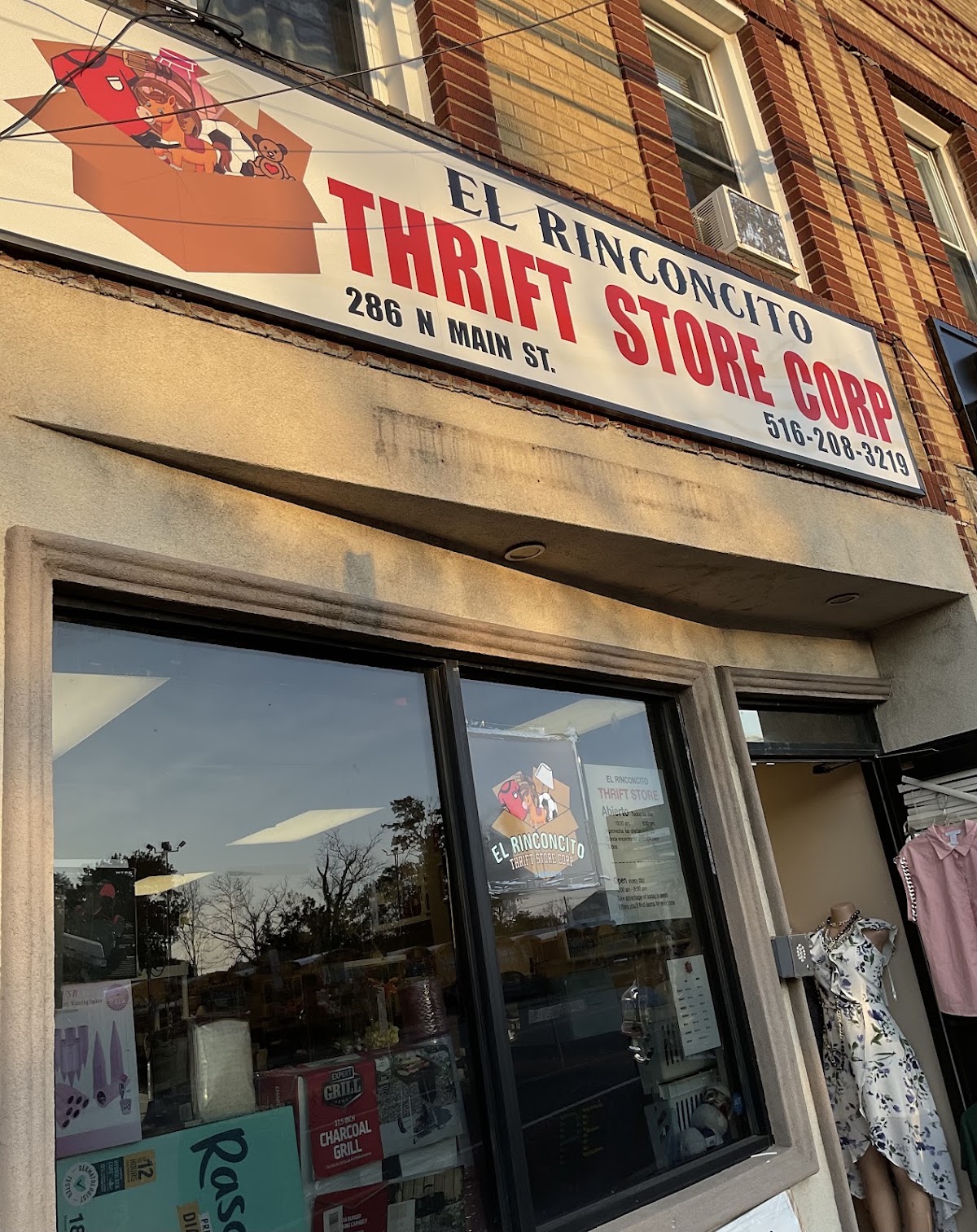 El Rinconcito Thrift Store in Freeport