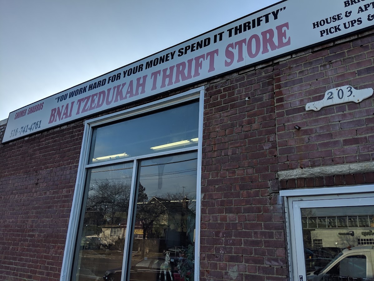 Bnei Tzedakah Thrift Store in Inwood