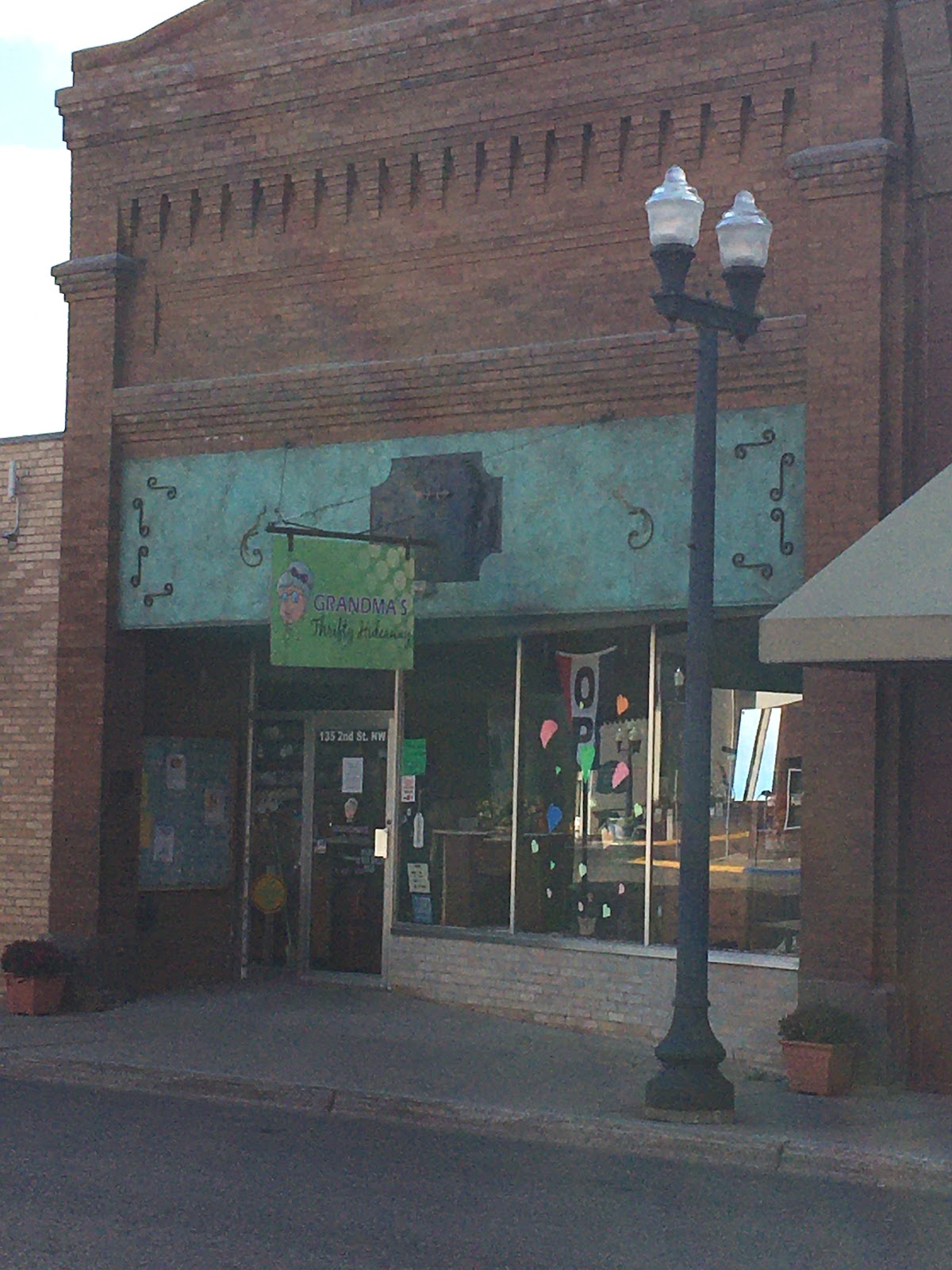 Grandma Thrifty Hideaway in Ortonville