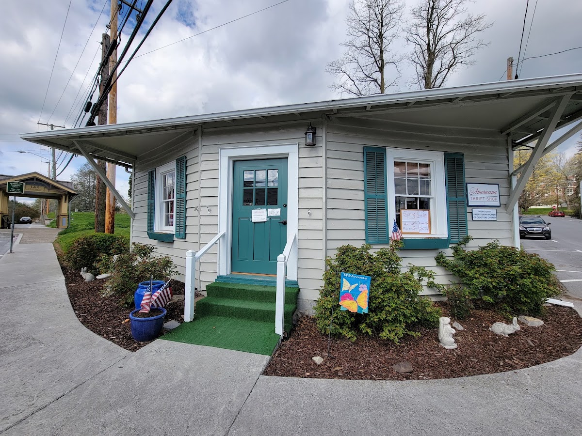 Americana Thrift Store in Lewisburg