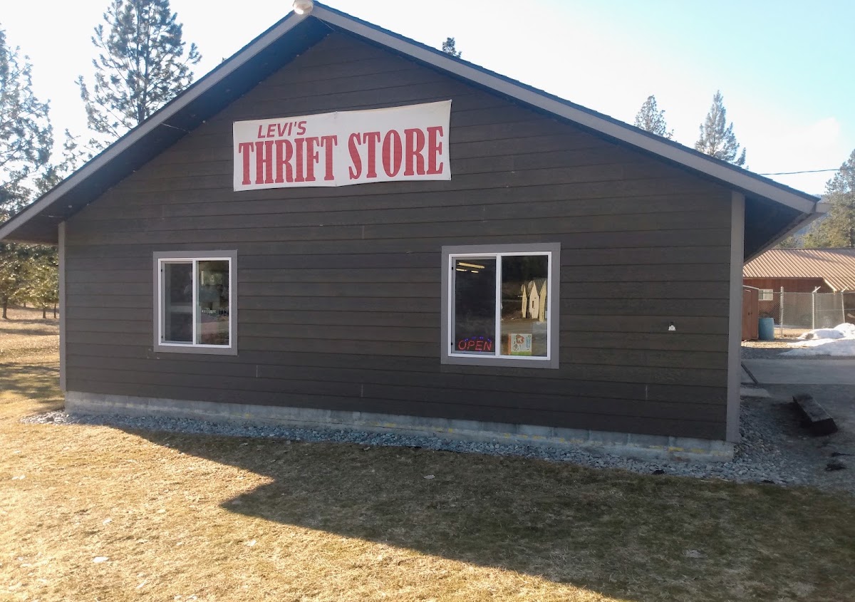 Levis Thrift Store in Thompson Falls