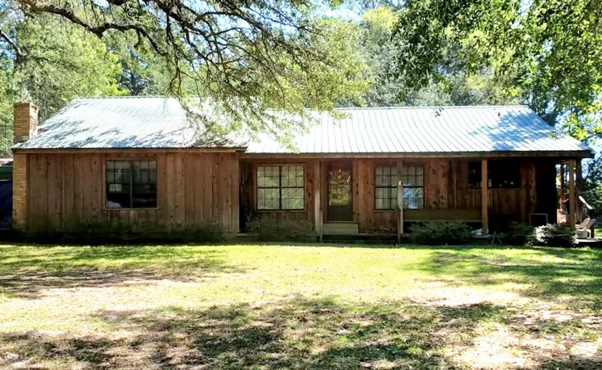 At The Old House in Coushatta