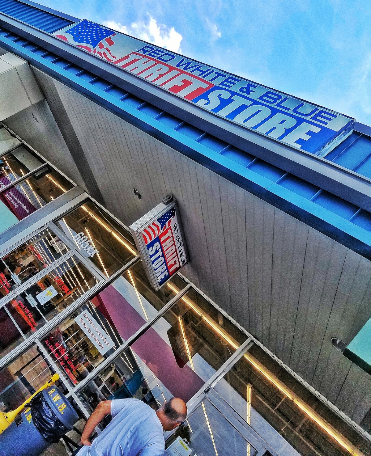 Red White and Blue Thrift Store - Gretna in Gretna