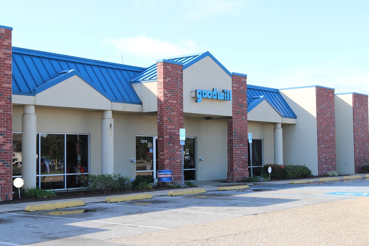 Goodwill Acadiana: Broussard Thrift Store in Broussard