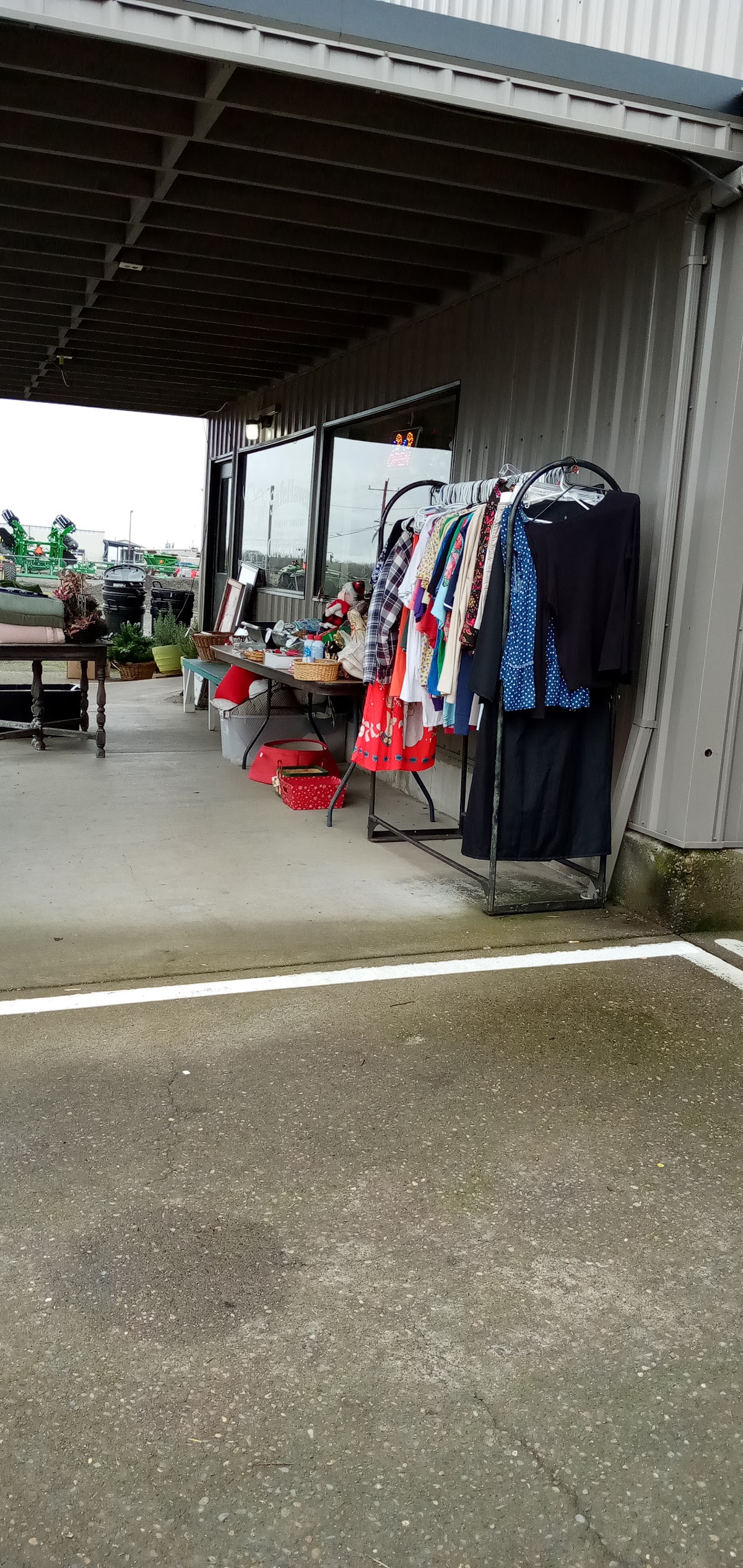 SafeHaven Thrift Store in Tangent