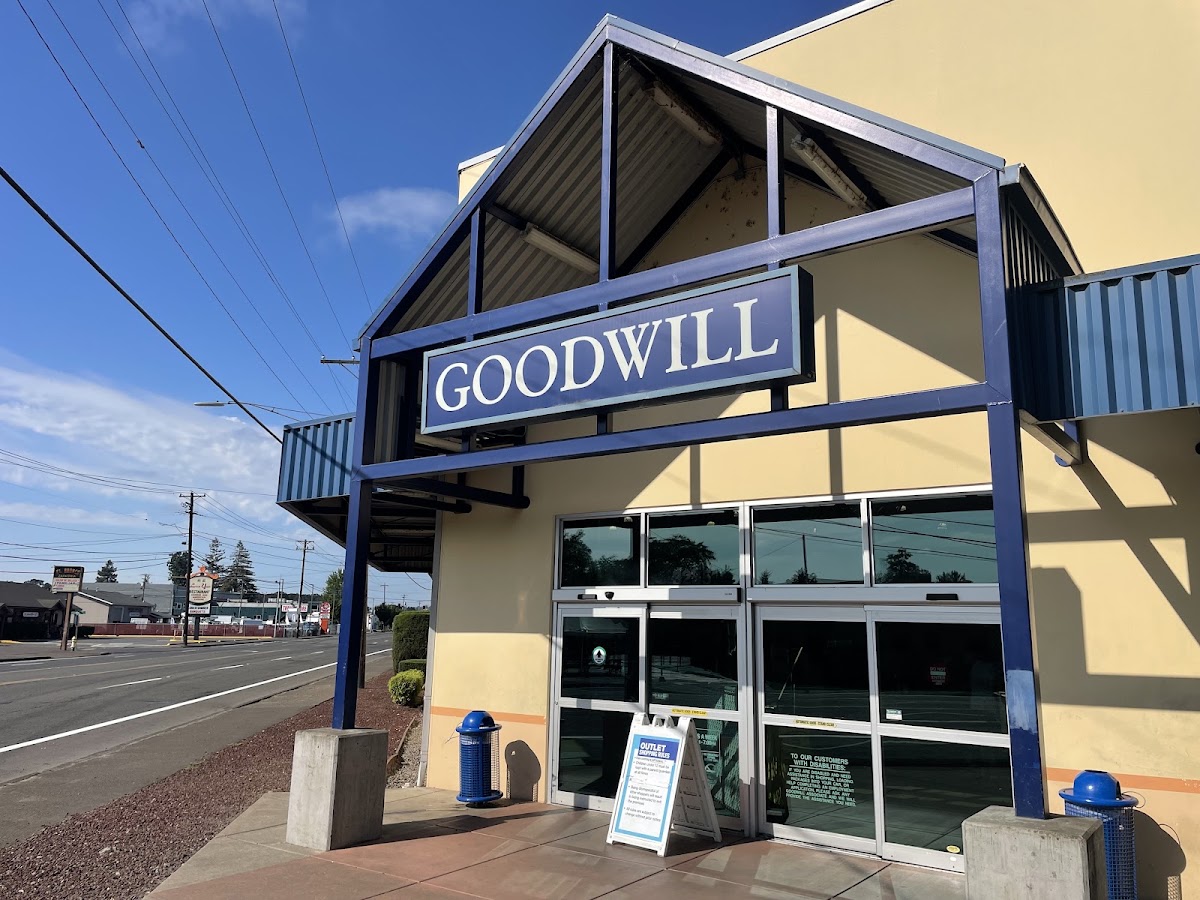Goodwill Outlet Salem in Salem