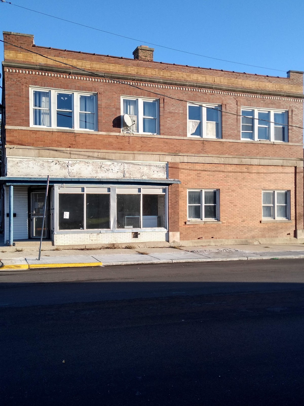 Poppies Resale Shop in Chicago Heights