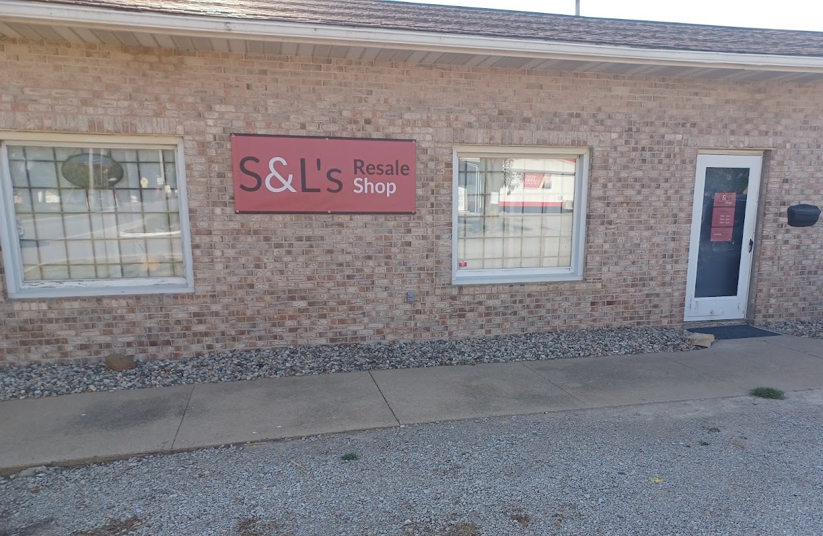 S&L's Resale Shop in Ashmore