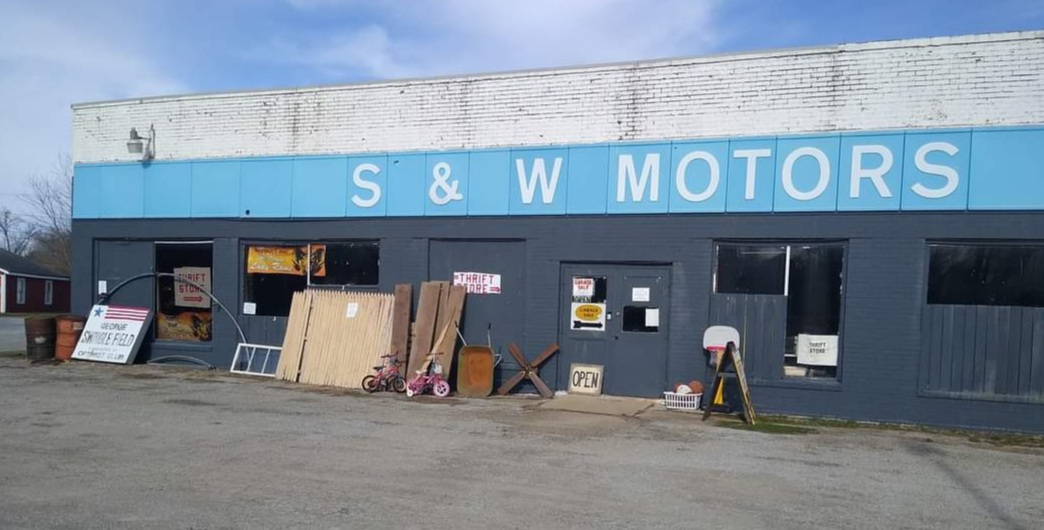 S&W Motors Real Garage Sale Thrift Store in Mount Vernon
