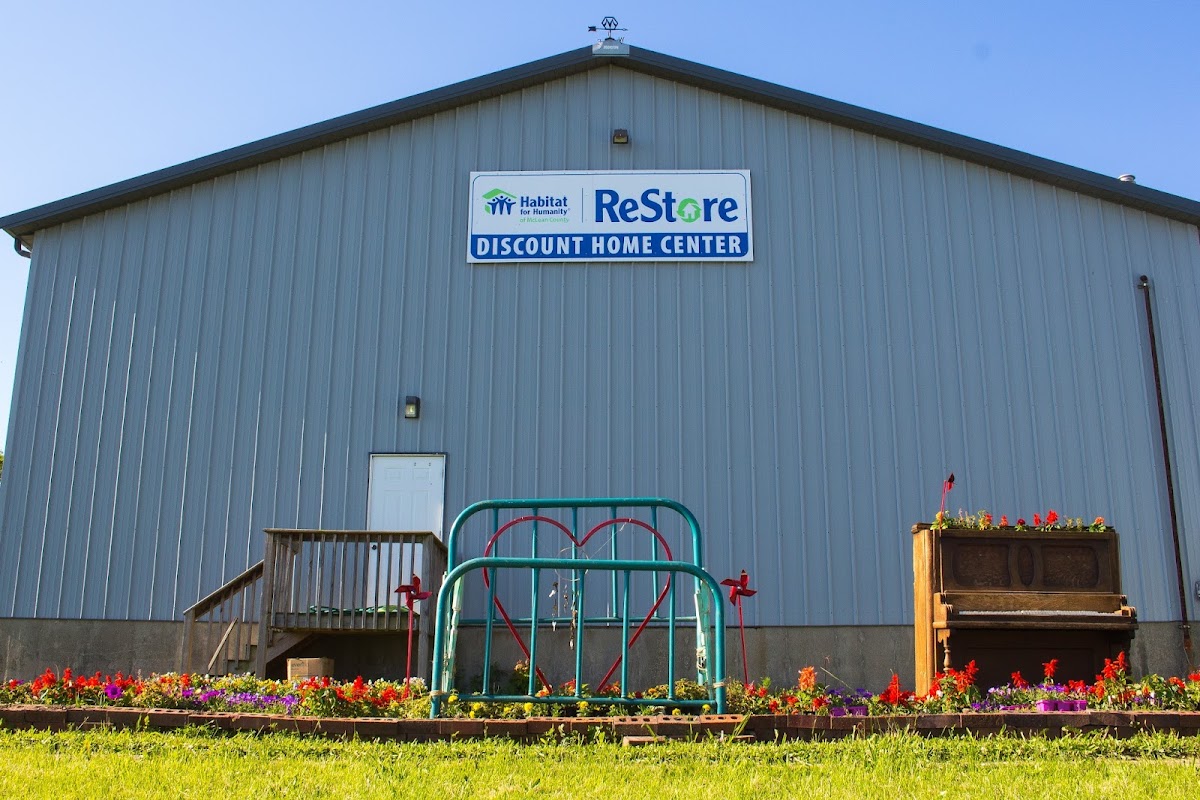 Bloomington ReStore - Habitat for Humanity of McLean County in Bloomington