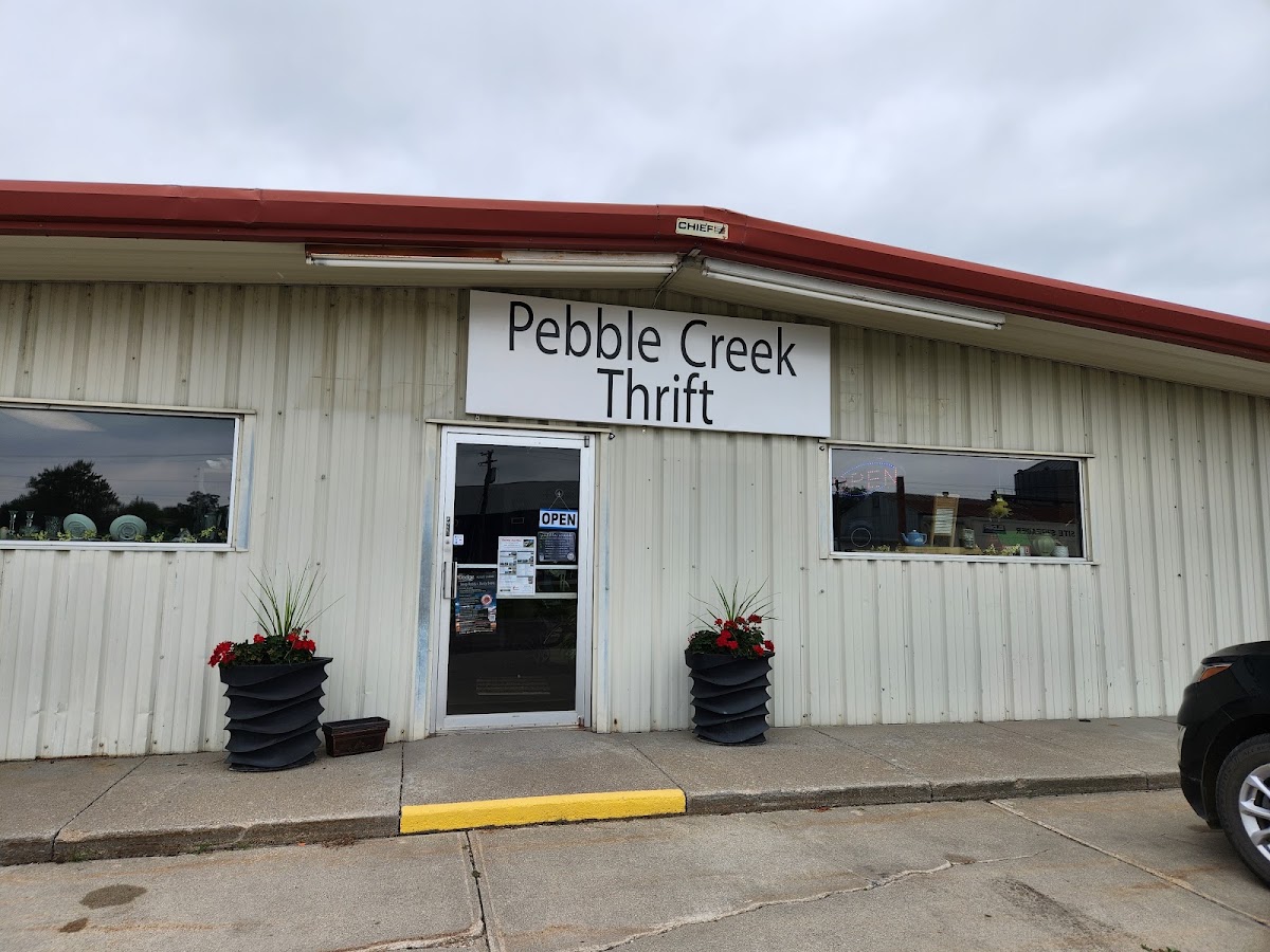 Pebble Creek Vintage Thrift in Scribner