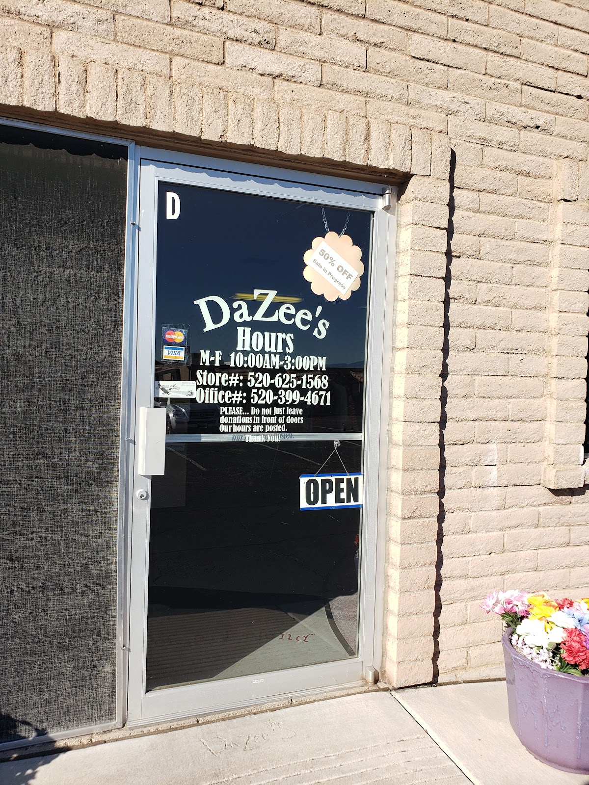 DaZee’s Resale Boutique in Green Valley