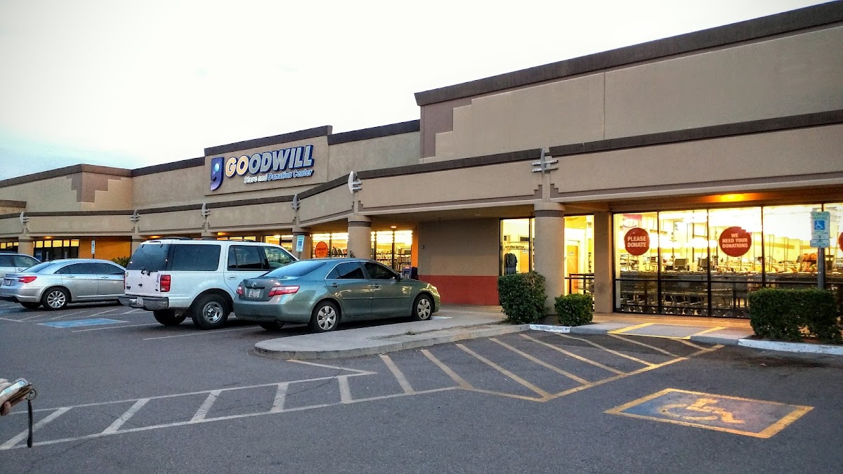 Val Vista & Southern Goodwill Retail Store and Donation Center in Mesa