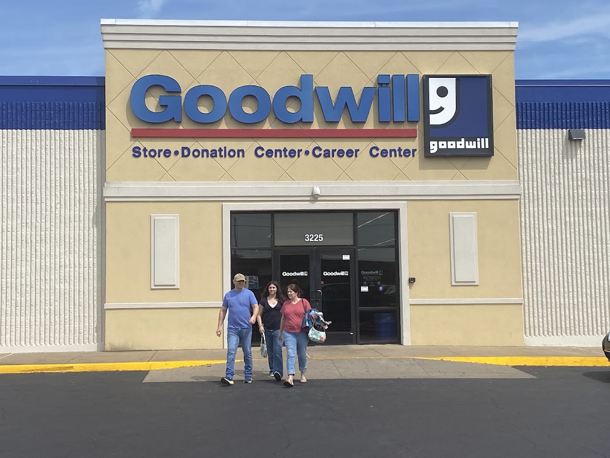 Goodwill Store | Donation Center | Career Services Center | Reentry Services in Fort Smith