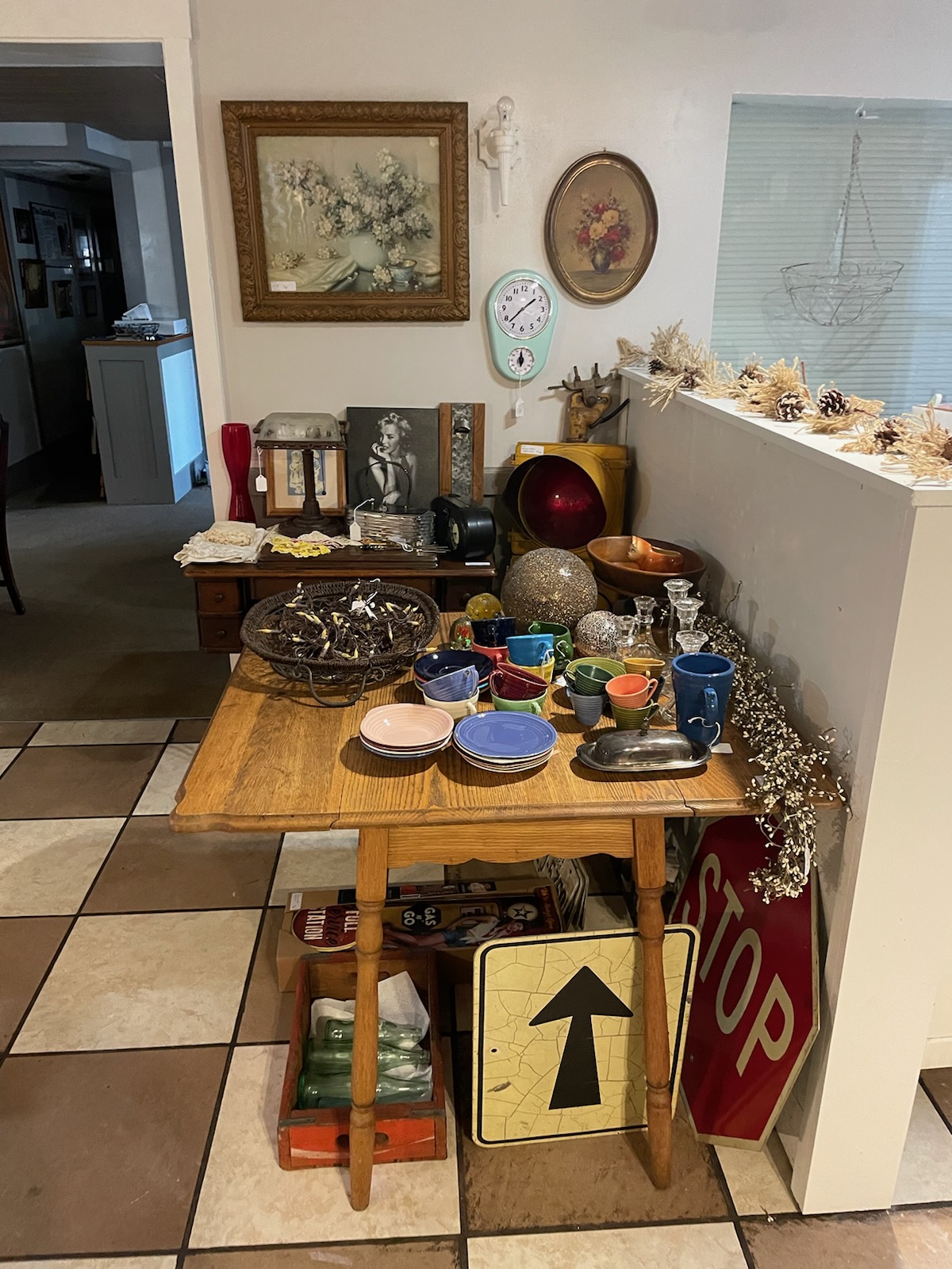Twin Sugar Antiques Vintage Resale and Artisan in Florence