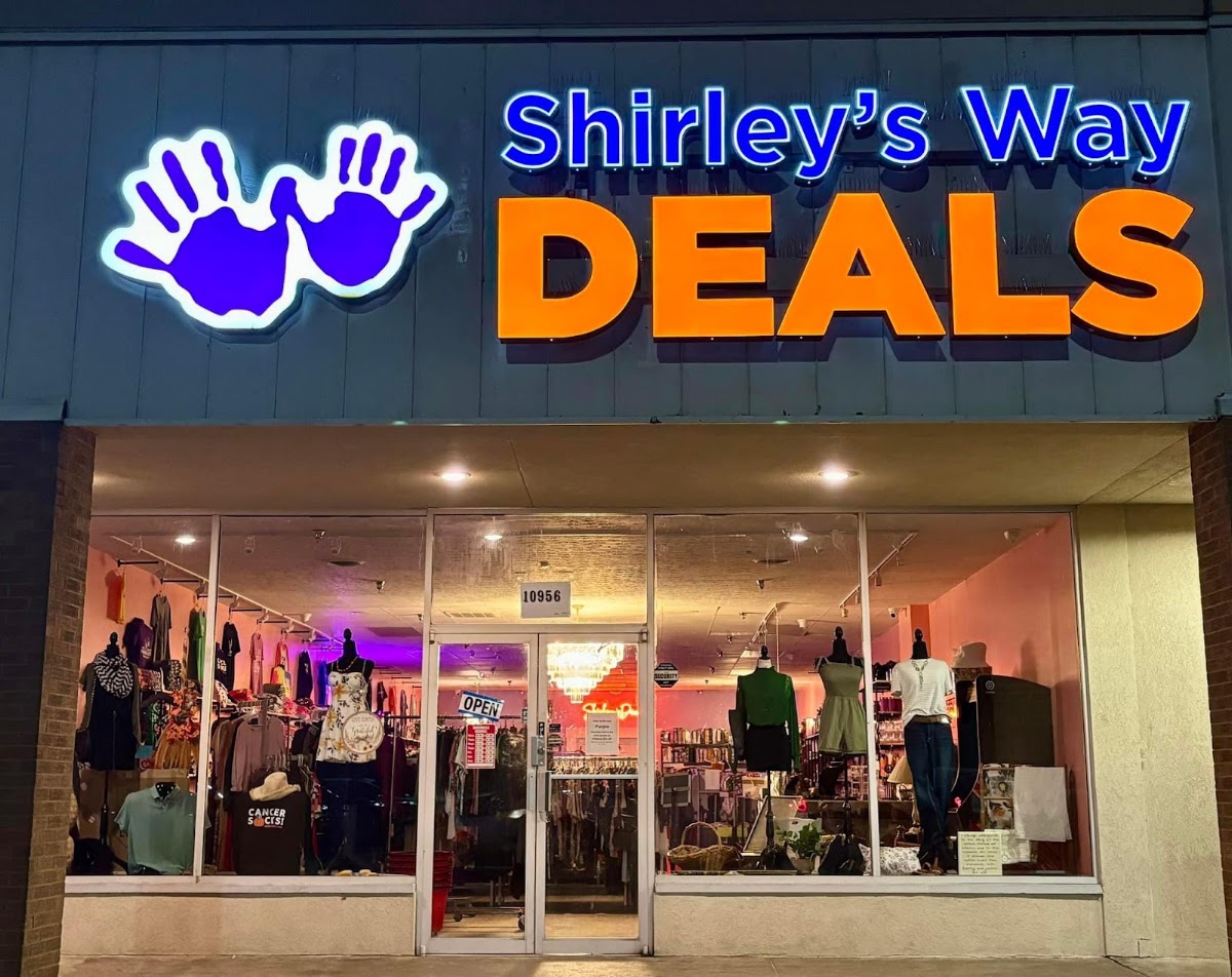 Shirley’s Deals Valley Station in Louisville