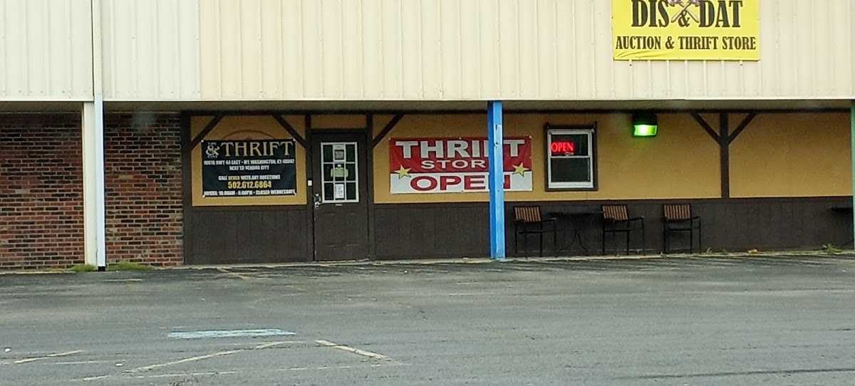 Dis & Dat Thrift Store in Mount Washington