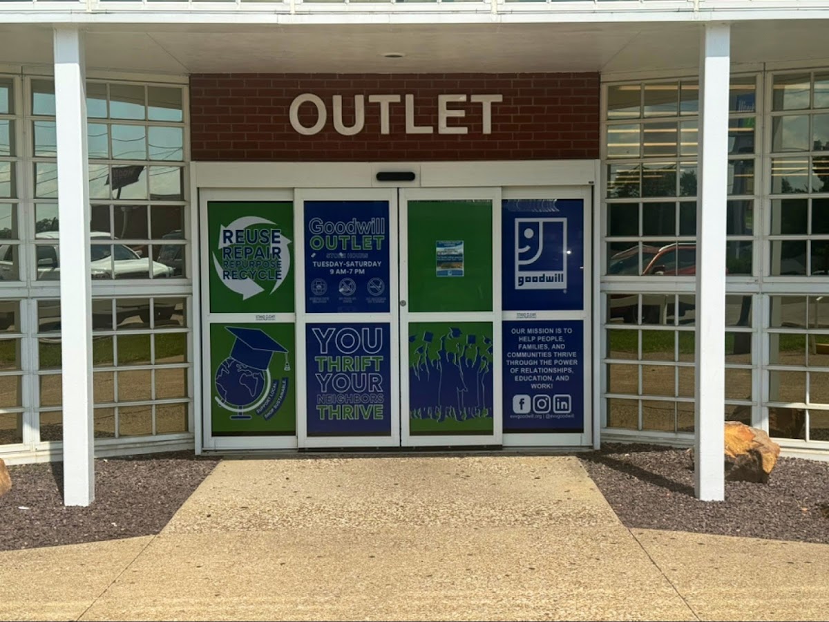 Goodwill Outlet in Evansville