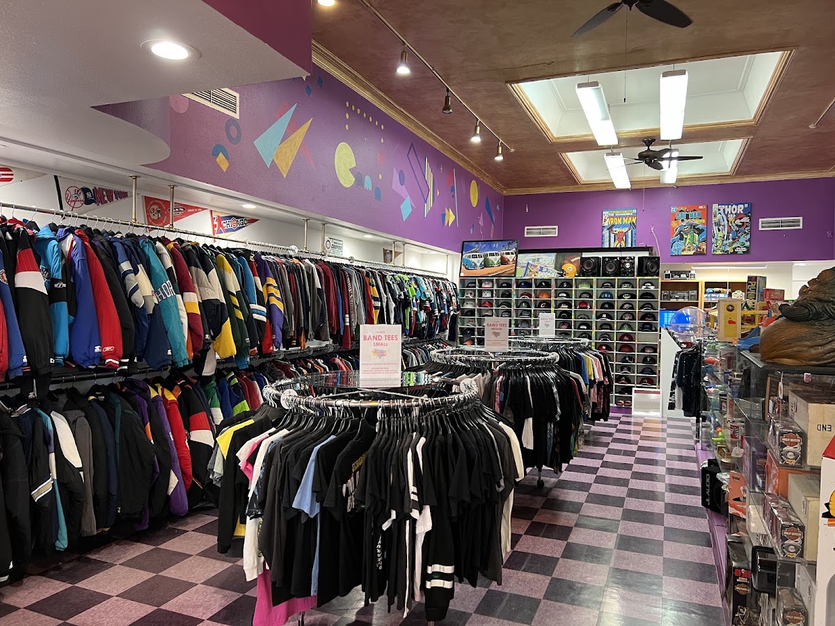Throwback Threadz in Aberdeen