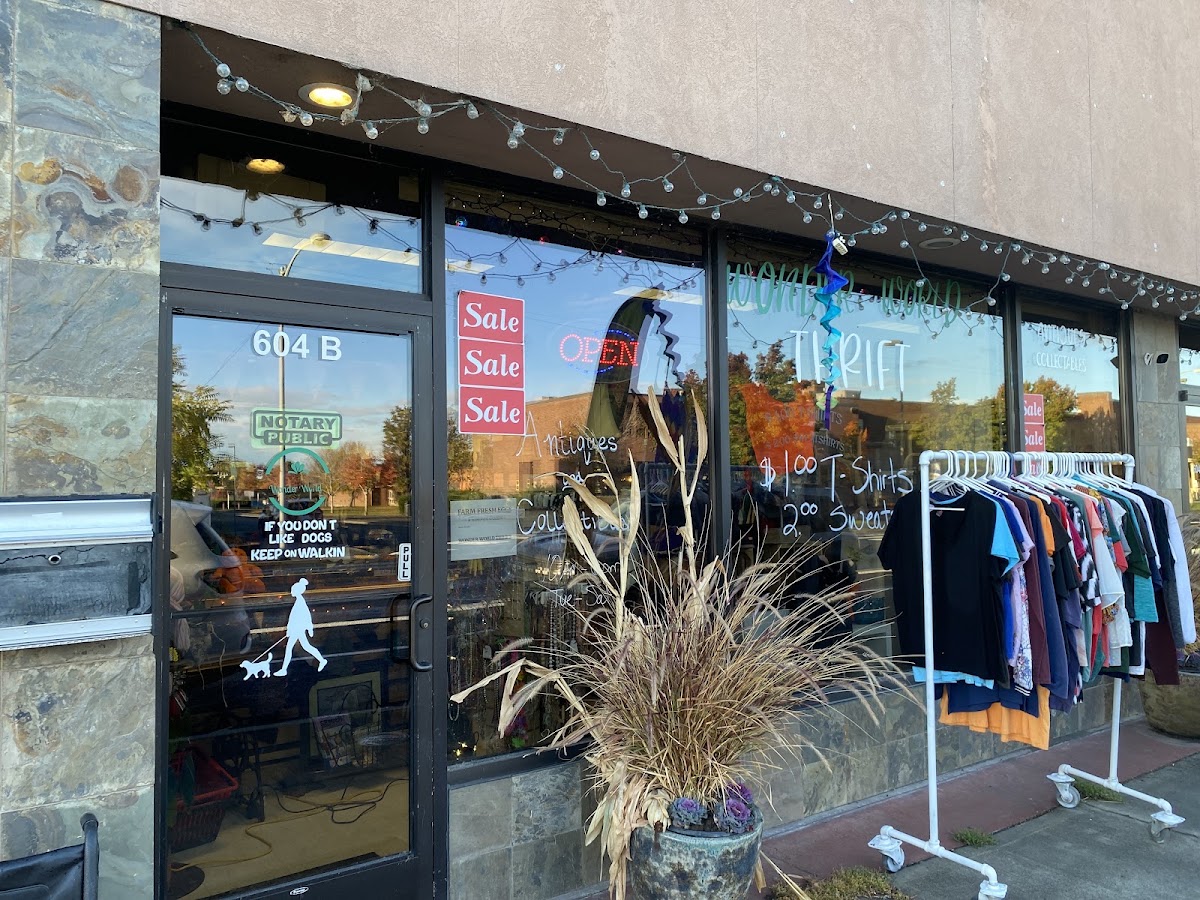 Wonder World Thrift & Antique Store in Moses Lake