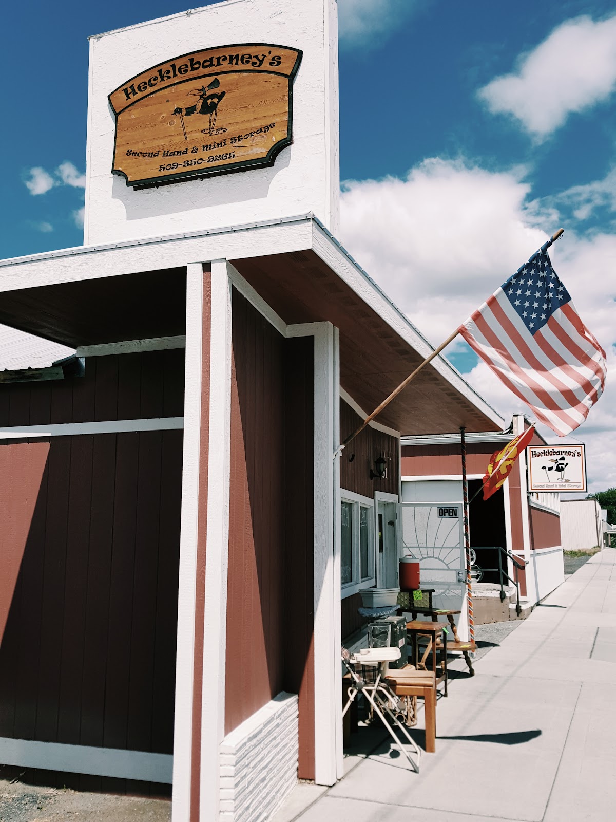 Hecklebarney's Thrift Store in Soap Lake