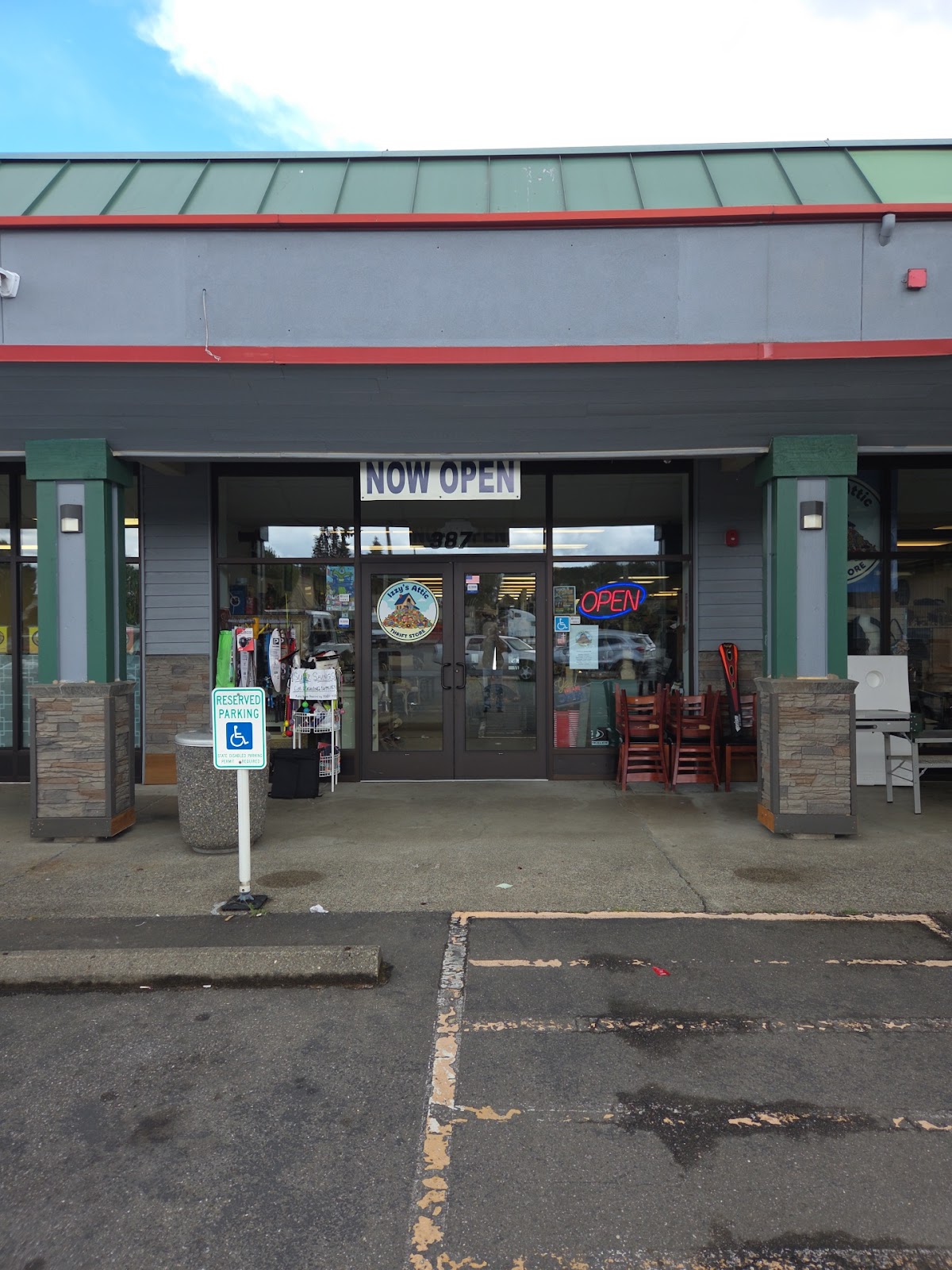 Izzy's attic (thrift store) in Monroe