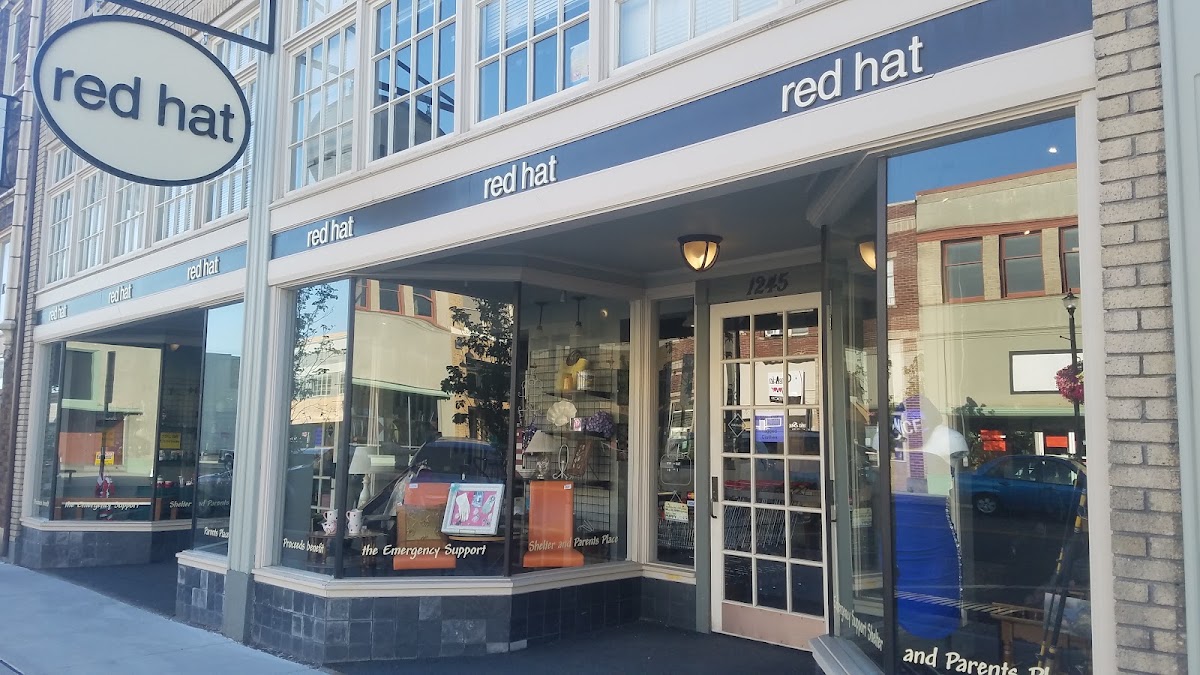 Red Hat Thrift Store in Longview
