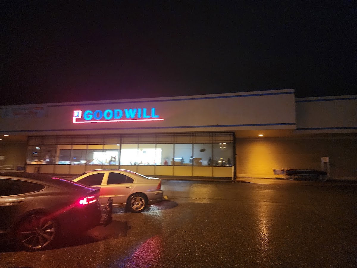Maple Valley Goodwill in Maple Valley