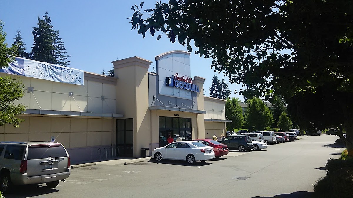 Puyallup Goodwill - South Hill in Puyallup