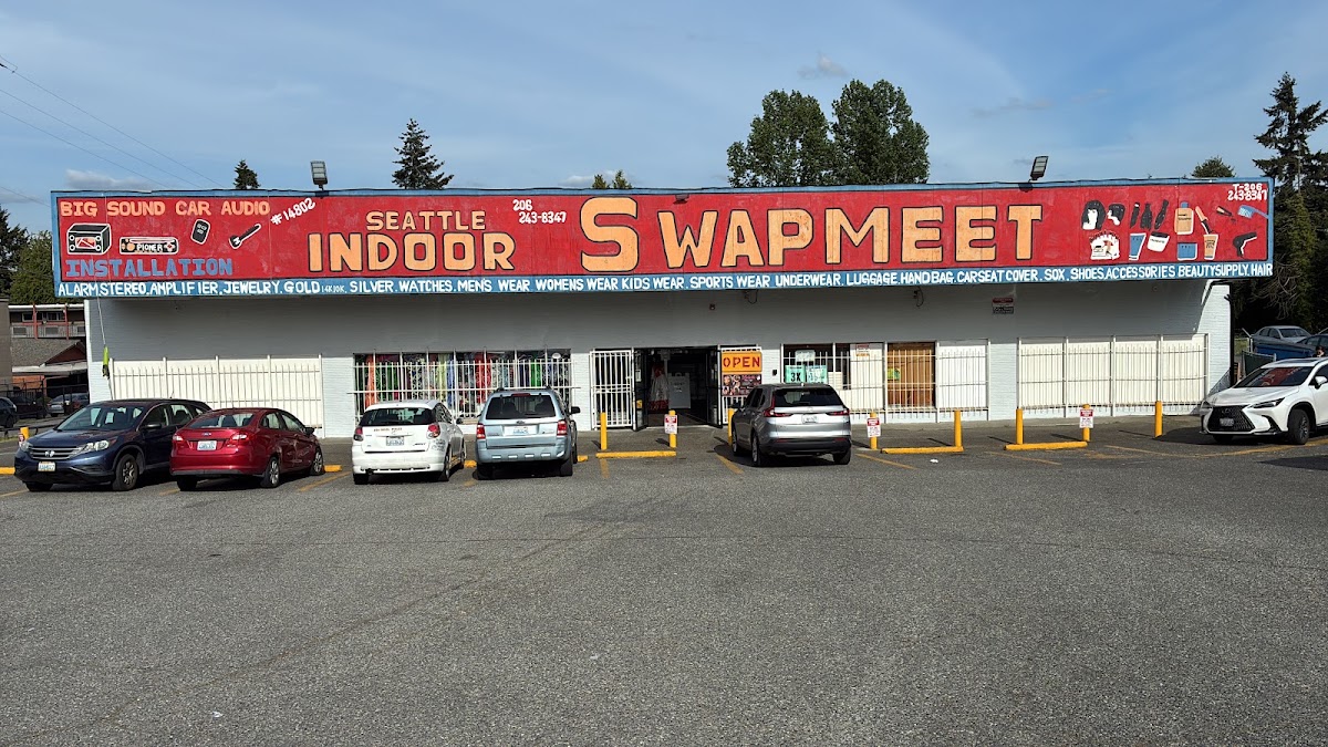 AJ thrift and shop in Tukwila