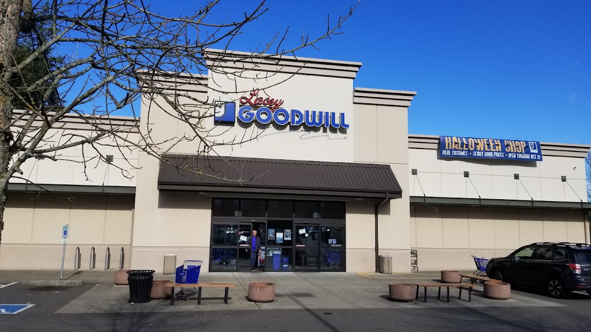 Lacey Goodwill in Lacey