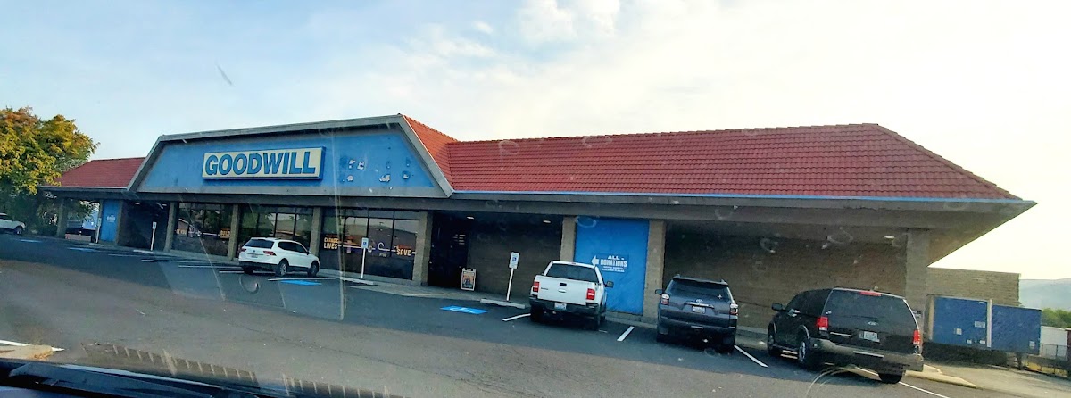 Selah Goodwill in Selah