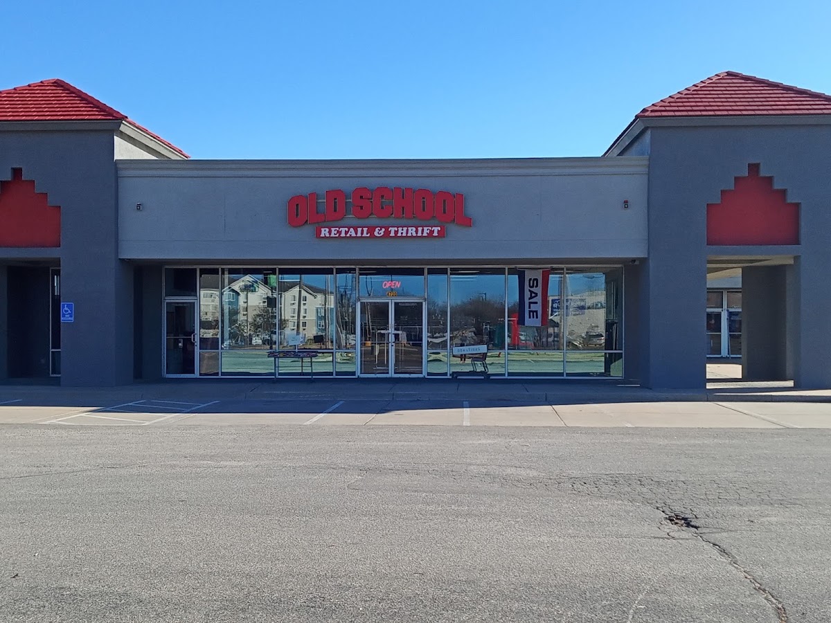 Old School Retal & Thrift in Wichita