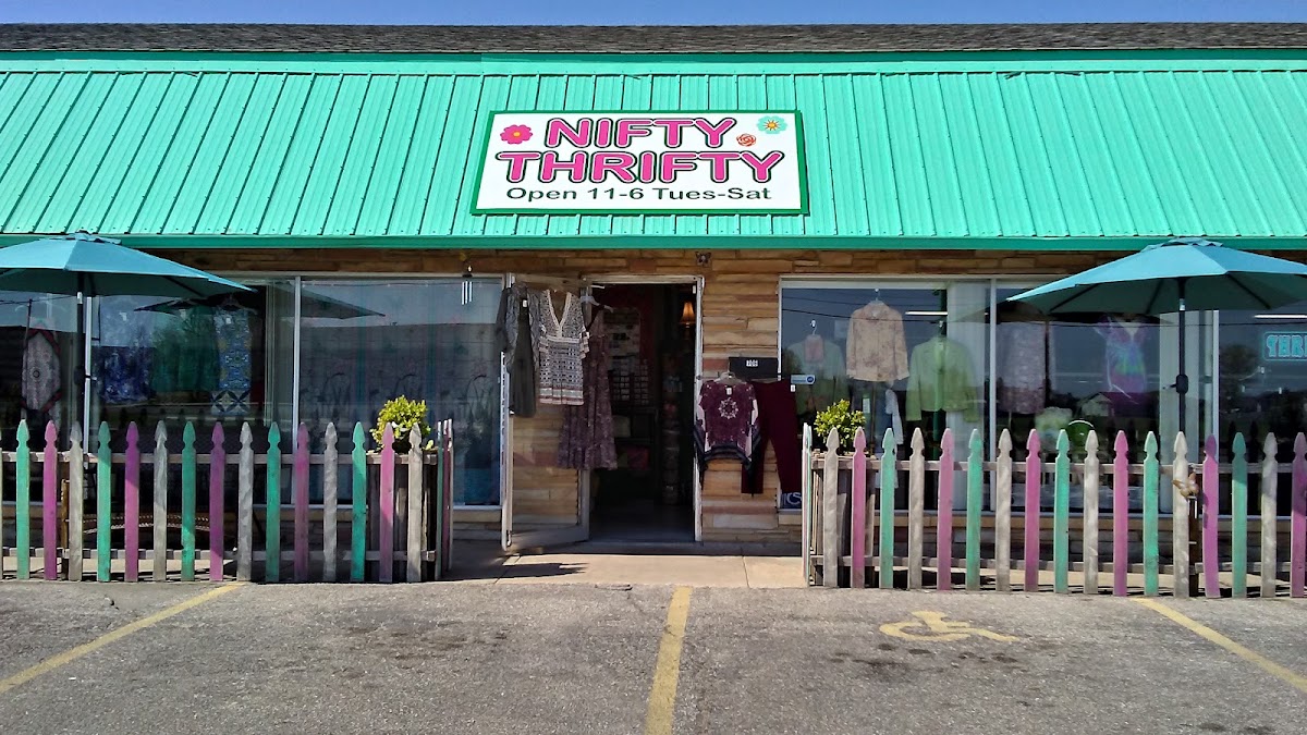 Nifty Thrifty Store in Haysville